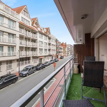 Luxe 2-slaapkamerappartement Met Terras In * Knokke-Heist