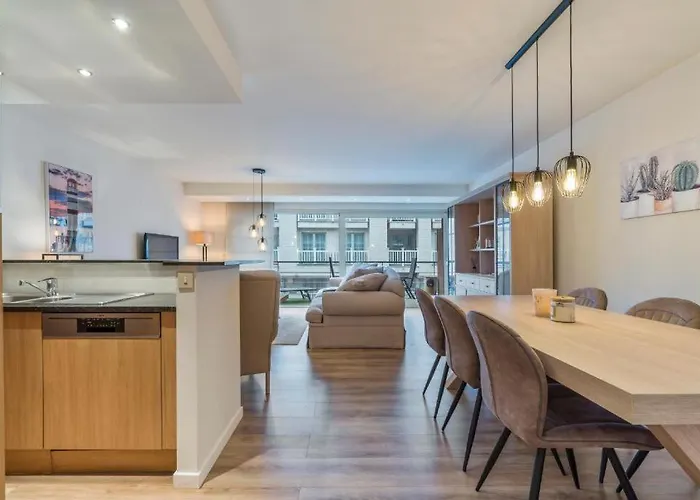 Luxe 2-slaapkamerappartement Met Terras In