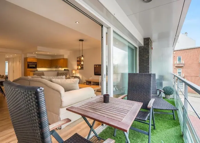 Luxe 2-slaapkamerappartement Met Terras In *
